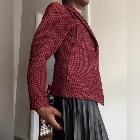 Issey Miyake Diamond pleated Blazer - Picture 12 of 15